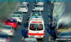Ambulans gelice radyo duracak