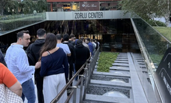 İstanbul’da iPhone 17 Kuyruğu