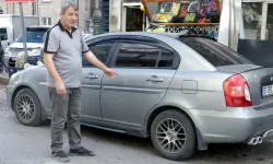 Otomobilinin iki aracın birleşimiyle yapıldığını öğrendi