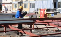 Bozdoğan Belediyesi’nden kütüphane çatısına düzenleme