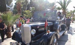 Atatürk’ün makam aracının aynıs ilgi odağı oldu