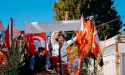 Başkan Gençay, Akköy Cumhuriyet Konvoyu’na katıldı