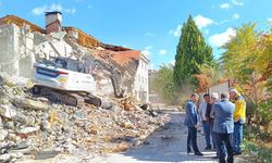 Depreme dayanaksız olan Kale Devlet Hastanesi’nin yıkımına başlanıldı