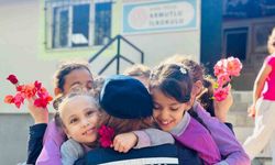 Jandarma kız çocuklarını unutmadı