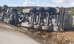 Tır yan yattı: 1 yaralı