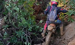 Rize'de heyelan bölgesinde motokros heyecanı