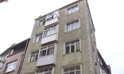 5'inci kattan düşen kadın hayatını kaybetti!