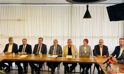 MHP'li Alıncık basınla bir araya geldi