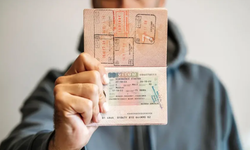 Pasaport kontrolleri tarih oluyor