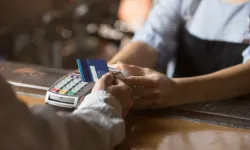 POS cihazıyla ödeme yaptı, karakola çağrıldı