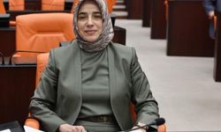 Özlem Zengin Akit TV’de Zor Anlar Yaşadı
