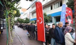 Aydın Büyükşehir, binlerce fideyi Nazilli'de vatandaşlara dağıttı