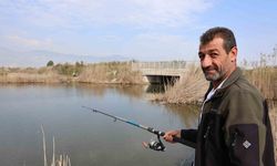 Menderes Deltası, stres atmak isteyenlerin akınına uğruyor