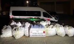 Şüphe üzerinde durdurulan iki araçta 1,9 milyon liralık sahte ayakkabı ele geçirildi