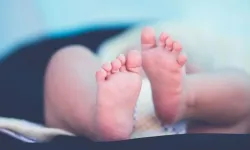 Battaniyeyle boğdu: Cani anne müebbetle yargılandı