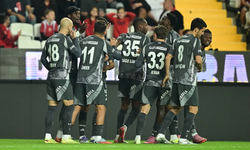 Beşiktaş, Antalyaspor'u üç golle geçti