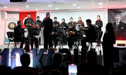 Kuşadası'nda Öğrencilerden Atatürk'ü anma etkinliği