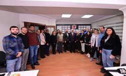 Vali Canbolat’tan Büyükşehir Gazeteciler Cemiyeti’ni Ziyaret etti