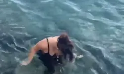 Ünlü isim telefonunu denize düşürdü