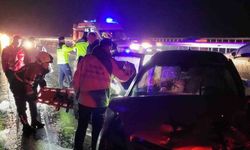 Bariyere vurup savrulan araca çarptı: 4 yaralı