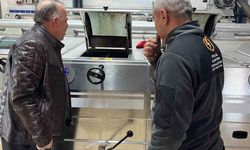 Başkan Özel, zeytin sezonunda üreticilerle yağ sıkım tesisinde buluştu