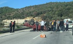 Kamyonet sürücüsü hayatını kaybetti