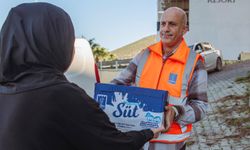 Kuşadası Belediyesi süt dağıtımına devam ediyor