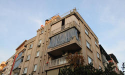 Çatıdan düşen genç hayatını kaybetti