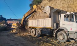 Başkan Yetişkin'den çiftçilere yol desteği