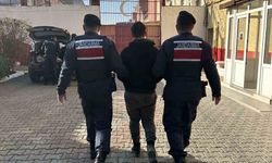 Aranan şahıslar jandarmadan kaçamadı