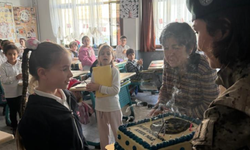 Özel Harekat Polisleri'nden şehit kızına doğum günü sürprizi