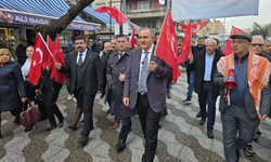 İYİ Parti’den Bayrağa Saygı Yürüyüşü: Türk–Kürt kardeşliği vurgulandı