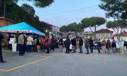 Efeler belediyesinden Eğrikavak mahallesine iftar yemeği