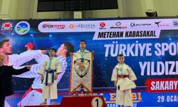 Nazillili minik karateci Türkiye şampiyonu oldu