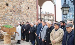 Aydınlı eski bakanın yeğeni son yolculuğuna uğurlandı