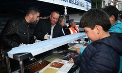 Kuşadası Belediyesi’nin iftar sofrası  Cumhuriyet Mahallesi’nde