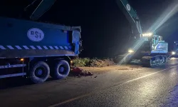 DSİ'den Koçarlı-İncirliova yolunda gece mesaisi