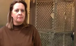 Eve giren polis dev kafesi gördü