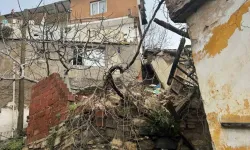 Aydın'da yağmur evin duvarını çökertti