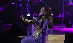 Sevilen sanatçı Duru Didim'de vatandaşlar ile buluşturdu