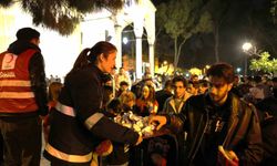 Büyükşehir'den Kadir Gecesi'nde lokum ikramı