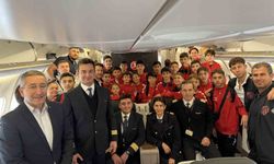 Katar’da Mahsur Kalan Kuşadalı Sporcular Yurda Döndü