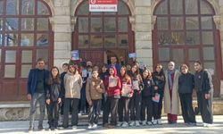 Öğrenciler Tarihi Camilerde Bir Arada