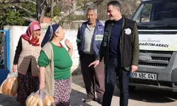 Başkan Arıcı, ekmek dağıtımına çıktı