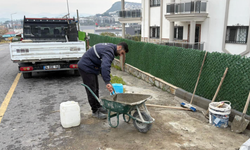 Kuşadası’nda farklı mahallelerde eş zamanlı yol mesaisi