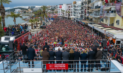 Kuşadası’ndan siyasi operasyonlara karşı “dik duruş” mesajı