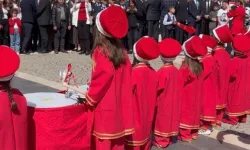 23 Nisan Ruhuna Yakışmayan Görüntü