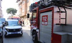 Çatıda yaktığı kablo ekipleri harekete geçirdi