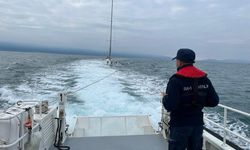 Kuşadası Açıklarında Tekne Bozuldu