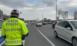 Kimlik Tartışması Meslekten Etti